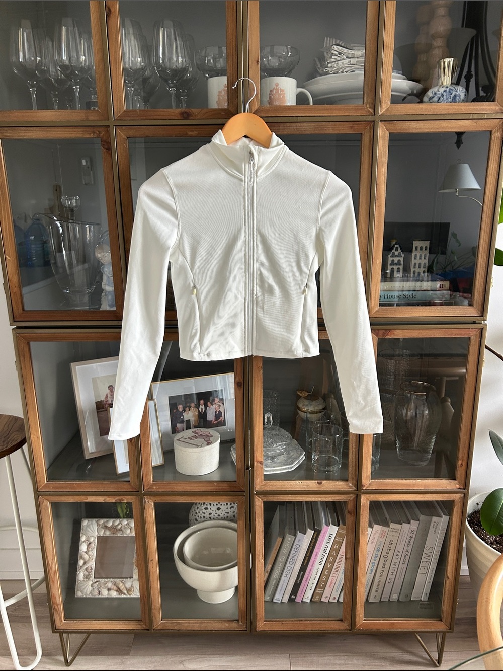 Kyodan White Zip-Front Women's Cropped Sweater